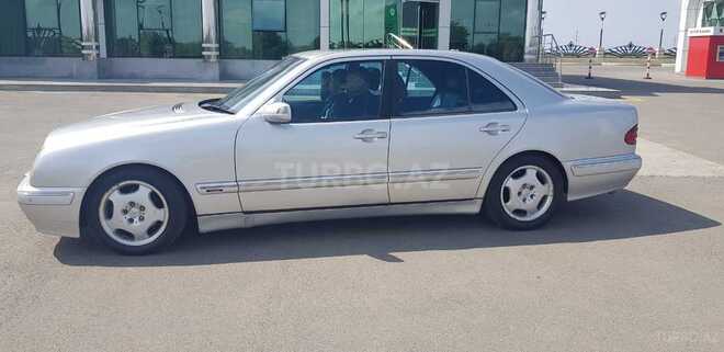 Mercedes E 320 2000, 250,000 km - 3.2 l - Beyləqan