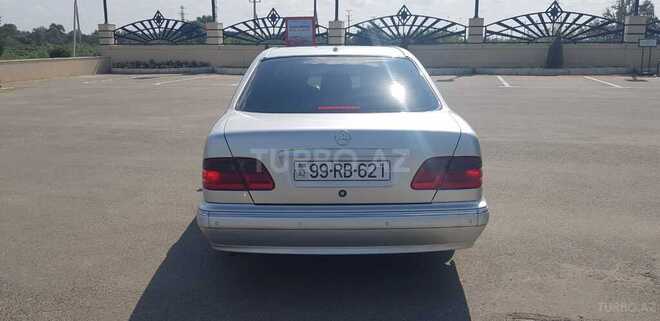 Mercedes E 320 2000, 250,000 km - 3.2 l - Beyləqan