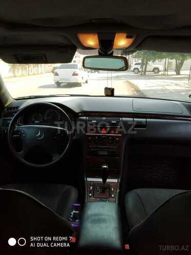 Mercedes E 260 2000, 345,260 km - 2.6 л - Xaçmaz