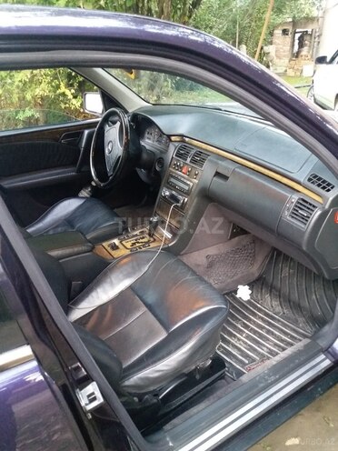 Mercedes E 220 1999, 375,000 km - 2.2 l - Lənkəran