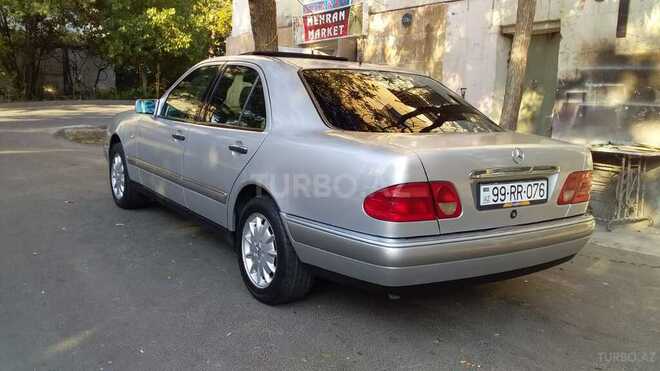 Mercedes E 230 1996, 180,567 km - 2.3 л - Bakı
