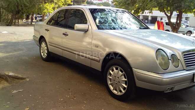 Mercedes E 230 1996, 180,567 km - 2.3 л - Bakı
