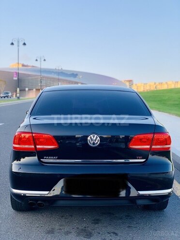 Volkswagen Passat 2011, 86,000 km - 1.8 l - Bakı