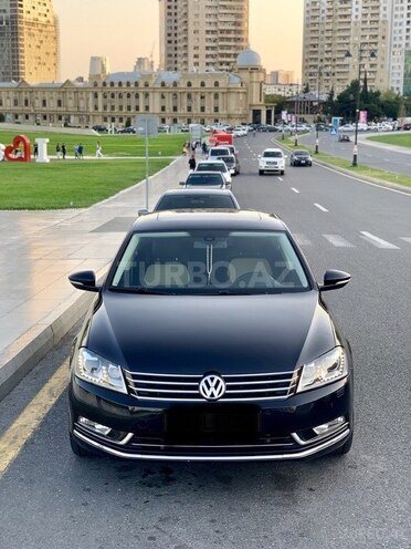 Volkswagen Passat 2011, 86,000 km - 1.8 l - Bakı