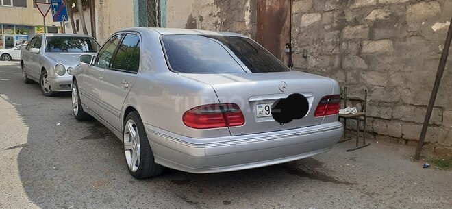 Mercedes E 280 2000, 283,000 km - 2.8 л - Bakı