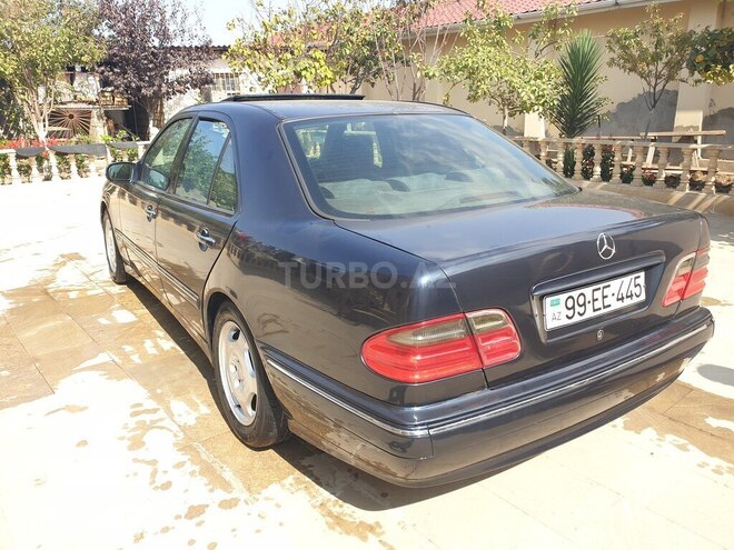 Mercedes E 280 2000, 214,000 km - 2.8 l - Bakı