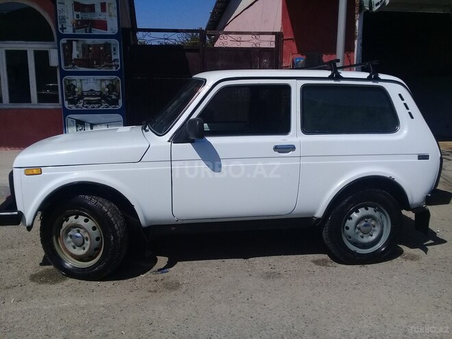 LADA (VAZ) Niva 2010, 180,000 km - 1.7 l - Qusar