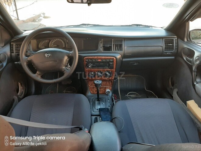 Opel Vectra 1996, 319,000 km - 2.0 л - Bakı