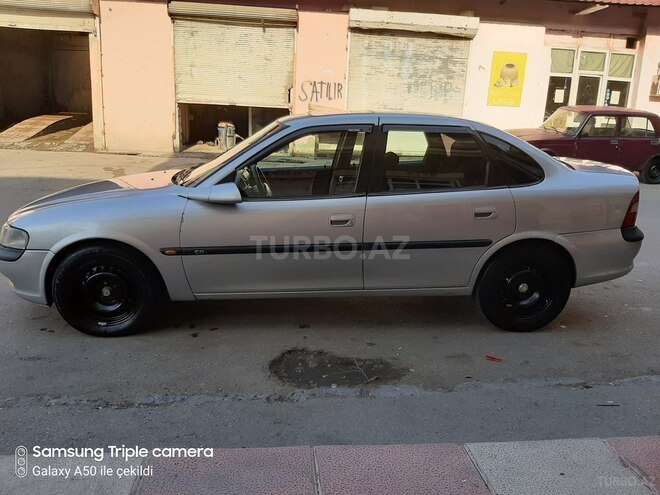 Opel Vectra 1996, 319,000 km - 2.0 л - Bakı