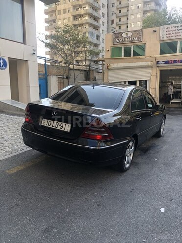 Mercedes C 220 2002, 210,000 km - 2.2 l - Bakı