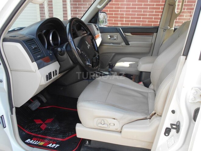 Mitsubishi Pajero 2008, 265,000 km - 3.2 l - Bakı