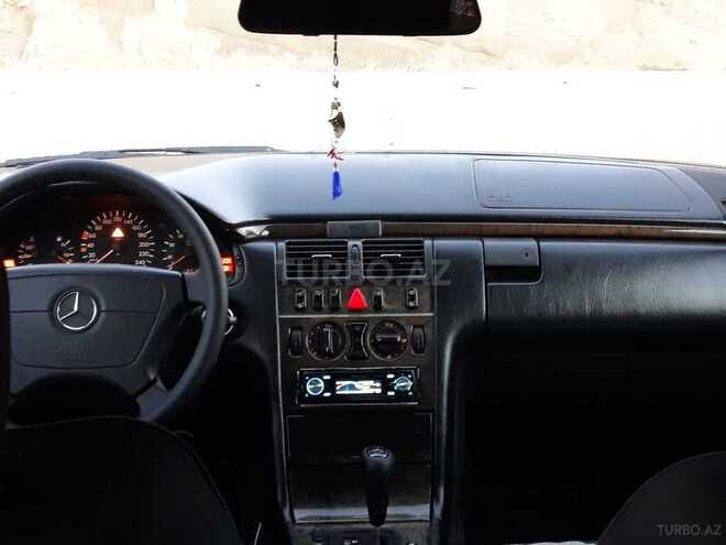 Mercedes E 230 1997, 454,000 km - 2.3 l - Bakı