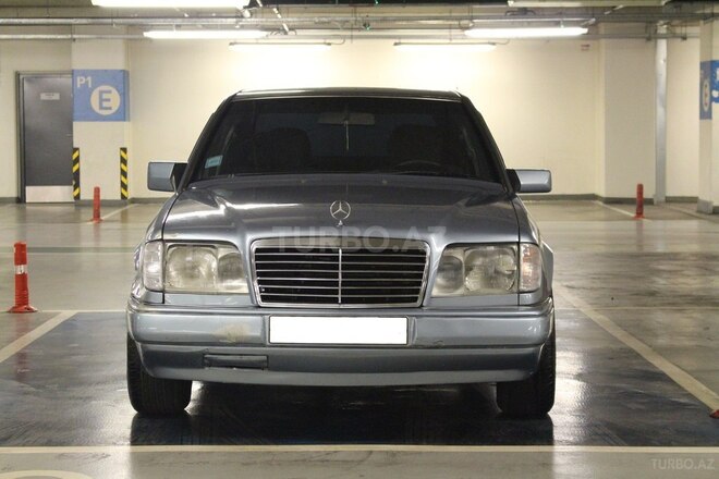 Mercedes E 300 1986, 425,000 km - 3.0 l - Bakı