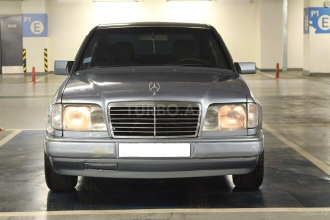 Mercedes E 300 1986, 425,000 km - 3.0 l - Bakı