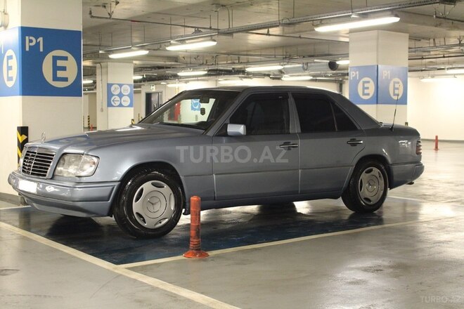 Mercedes E 300 1986, 425,000 km - 3.0 l - Bakı