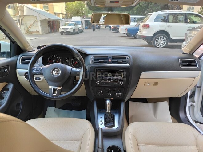 Volkswagen Jetta 2014, 75,299 km - 1.8 l - Bakı