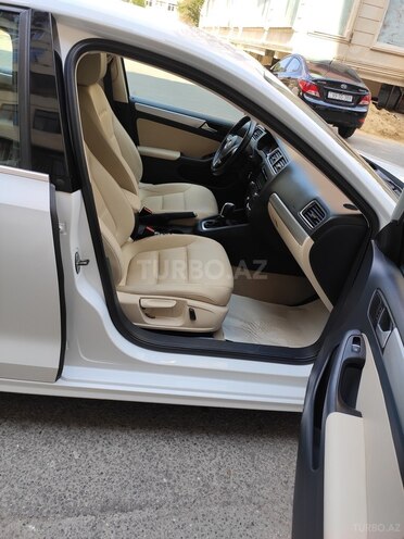 Volkswagen Jetta 2014, 75,299 km - 1.8 l - Bakı