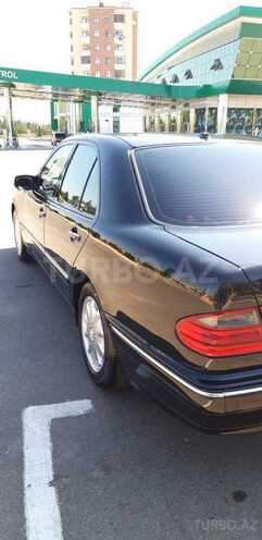 Mercedes E 240 2000, 289,000 km - 2.6 л - Mingəçevir