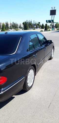 Mercedes E 240 2000, 289,000 km - 2.6 л - Mingəçevir