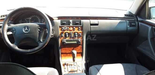 Mercedes E 240 2000, 289,000 km - 2.6 л - Mingəçevir