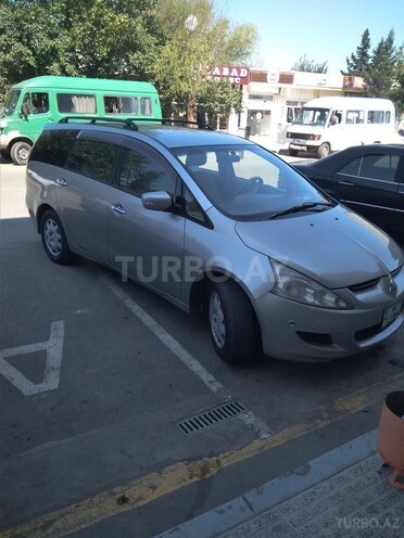 Mitsubishi Grandis 2003, 250,000 km - 2.5 л - Biləsuvar