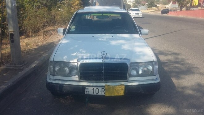 Mercedes E 250 1992, 289,000 km - 2.5 l - Bakı