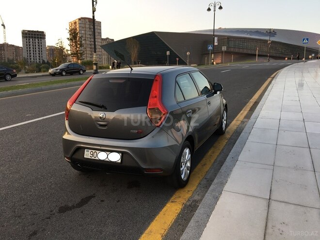 MG 3 2012, 140,000 km - 1.5 l - Bakı
