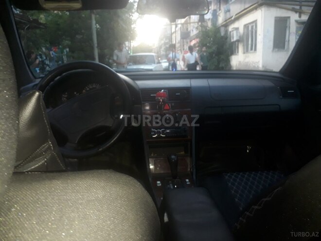 Mercedes C 200 1995, 323,623 km - 2.0 л - Bakı