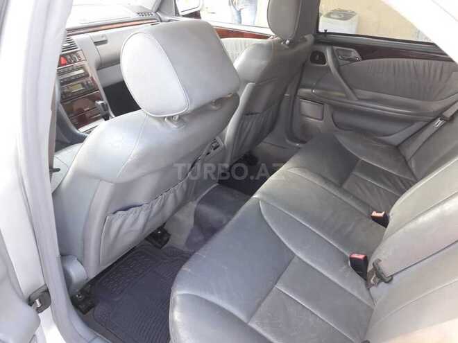 Mercedes E 320 2001, 321,322 km - 3.2 l - Xaçmaz