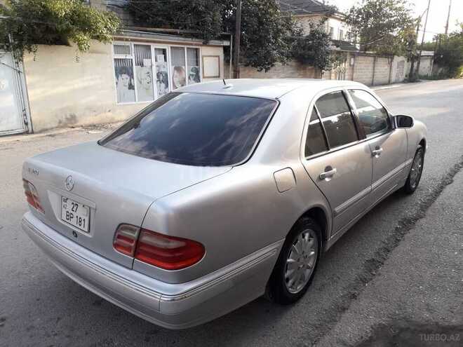 Mercedes E 320 2001, 321,322 km - 3.2 l - Xaçmaz