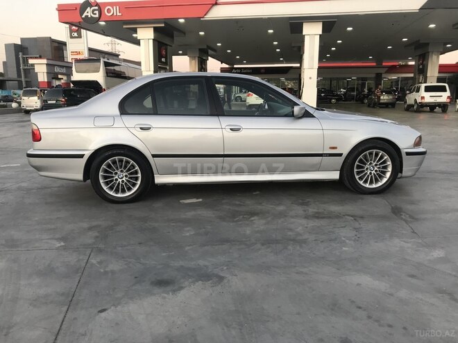 BMW 525 1999, 352,000 km - 2.5 l - Bakı