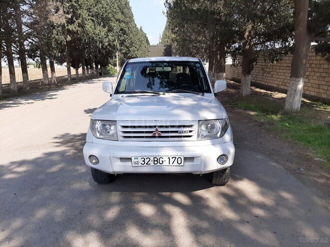 Mitsubishi Pajero io 1999, 230,000 km - 1.8 л - Samux