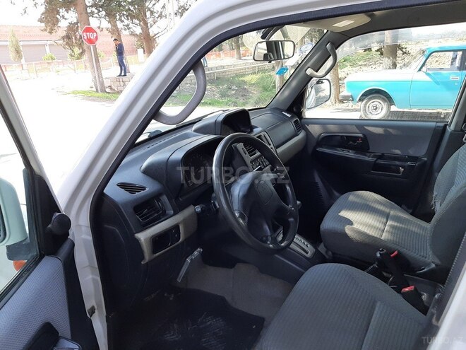 Mitsubishi Pajero io 1999, 230,000 km - 1.8 л - Samux