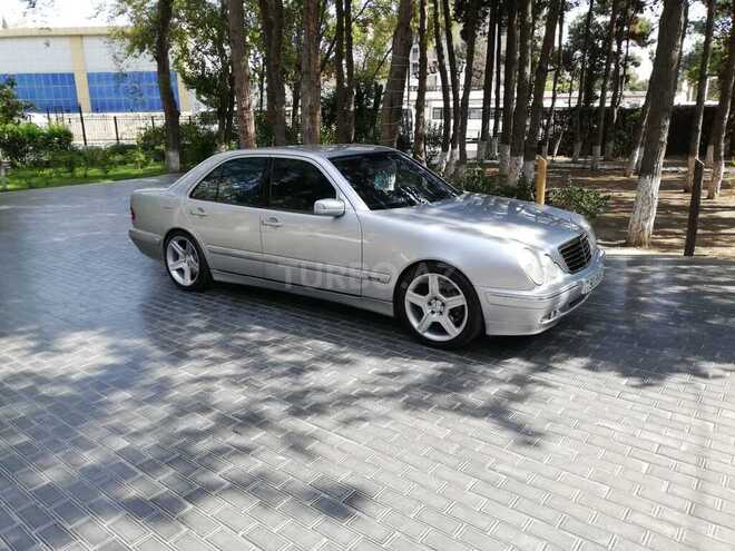 Mercedes E 240 2000, 218,000 km - 2.6 l - Bakı
