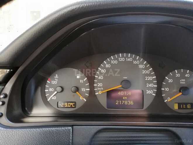 Mercedes E 240 2000, 218,000 km - 2.6 l - Bakı