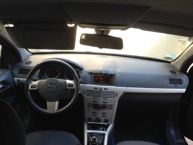 Opel Astra 2008, 130,000 km - 1.4 l - Bakı