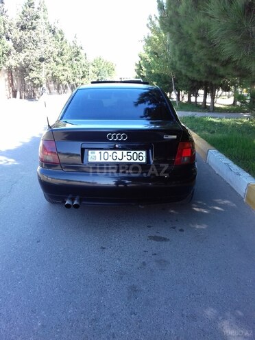Audi A4 1995, 261,400 km - 2.6 l - Bakı