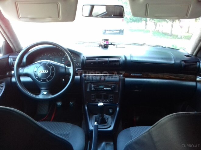 Audi A4 1995, 261,400 km - 2.6 l - Bakı
