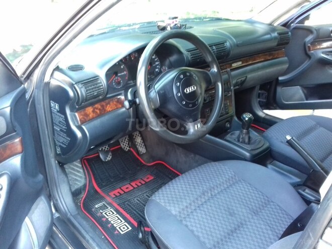 Audi A4 1995, 261,400 km - 2.6 l - Bakı