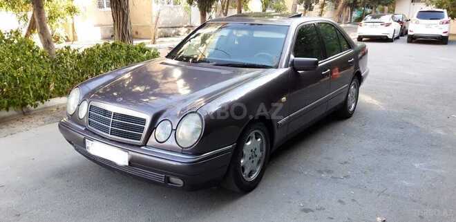 Mercedes E 230 1996, 214,676 km - 2.3 l - Bakı