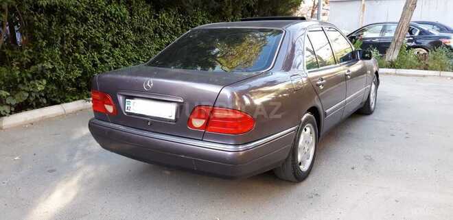 Mercedes E 230 1996, 214,676 km - 2.3 l - Bakı