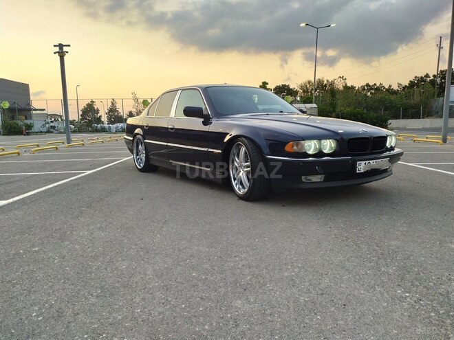 BMW 735 2000, 240,000 km - 3.5 л - Bakı