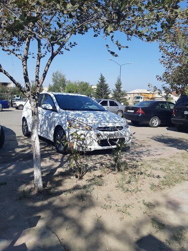 Hyundai Accent 2015, 76,300 km - 1.6 l - Sumqayıt