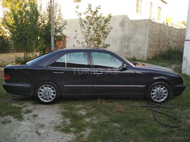 Mercedes E 280 2000, 290,000 km - 2.8 l - Bakı