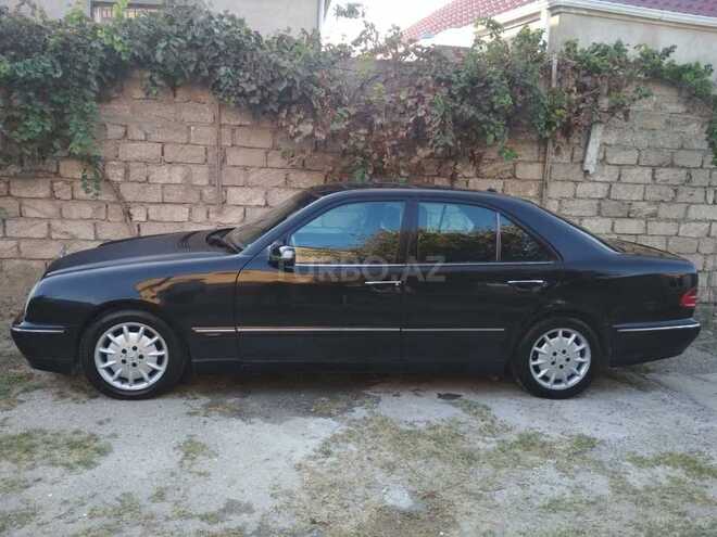 Mercedes E 280 2000, 290,000 km - 2.8 l - Bakı