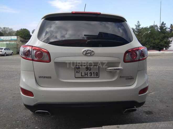 Hyundai Santa Fe 2011, 261,000 km - 2.4 l - Quba