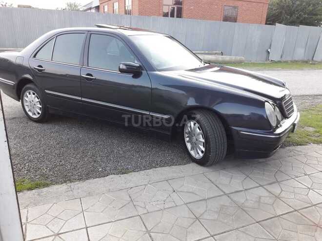 Mercedes E 220 2000, 489,000 km - 2.2 л - Bakı