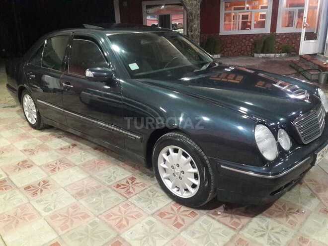 Mercedes E 220 2000, 489,000 km - 2.2 л - Bakı
