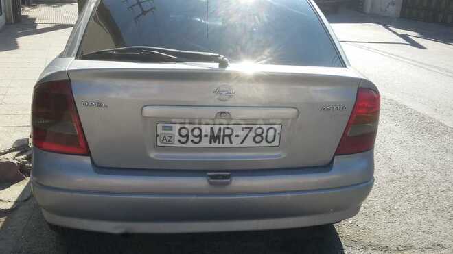 Opel Astra 2002, 242,000 km - 2.0 l - Bakı