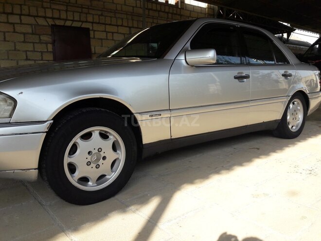 Mercedes C 220 1993, 412,375 km - 2.2 l - Salyan